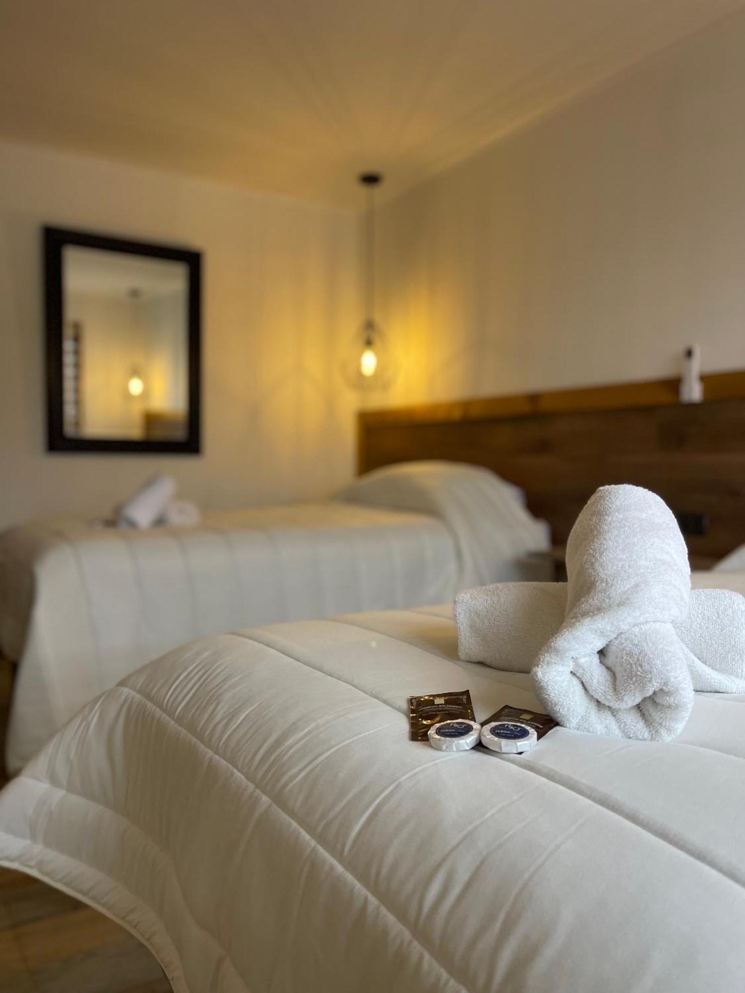Residencial Victoria Said Hotel Линарес Екстериор снимка