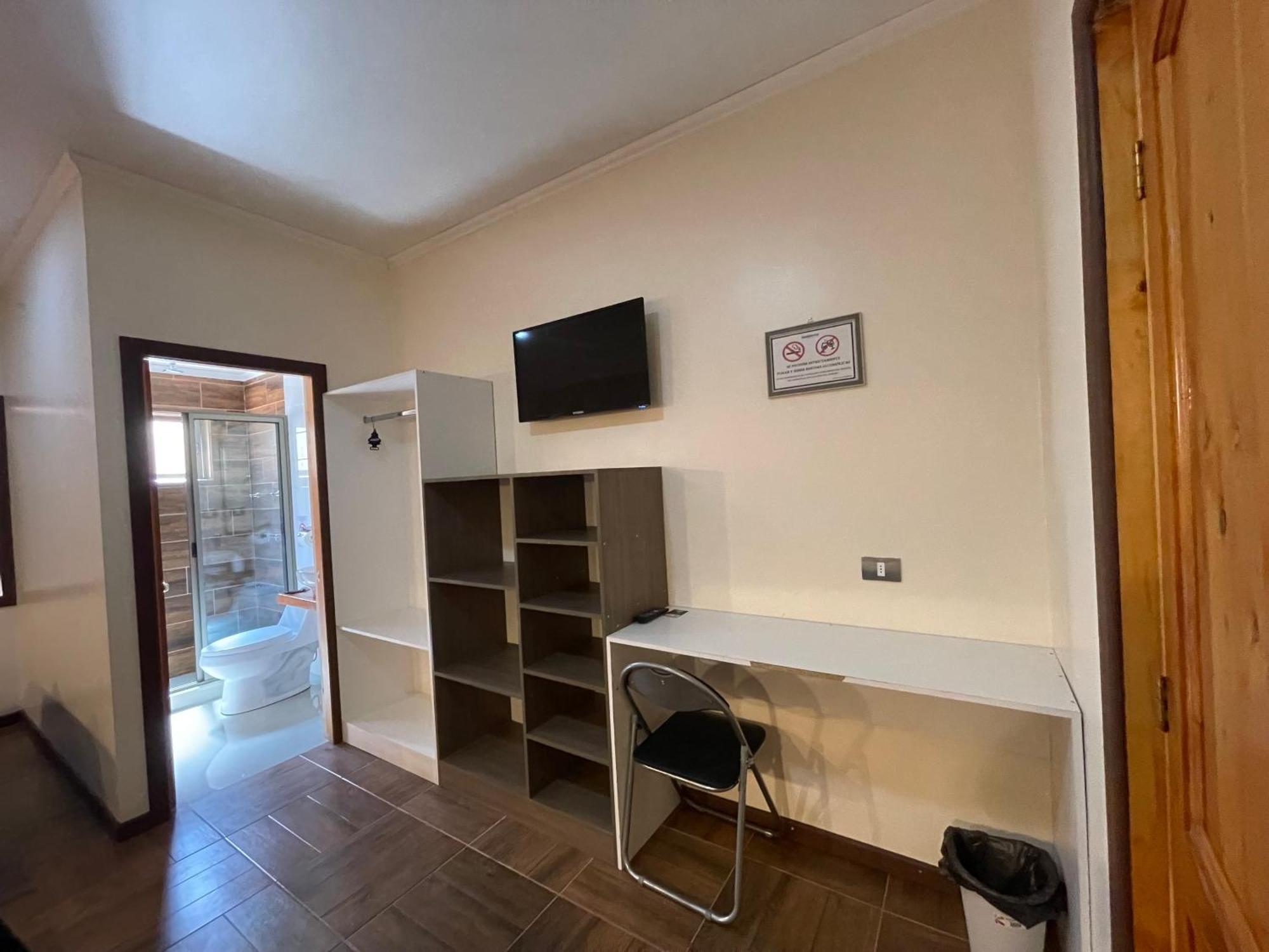 Residencial Victoria Said Hotel Линарес Екстериор снимка