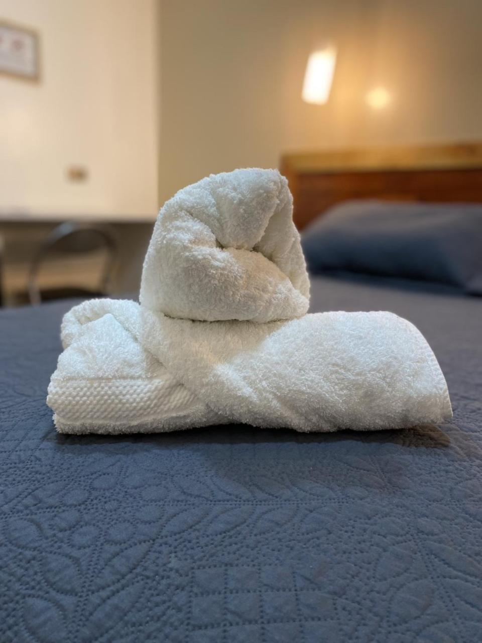 Residencial Victoria Said Hotel Линарес Екстериор снимка