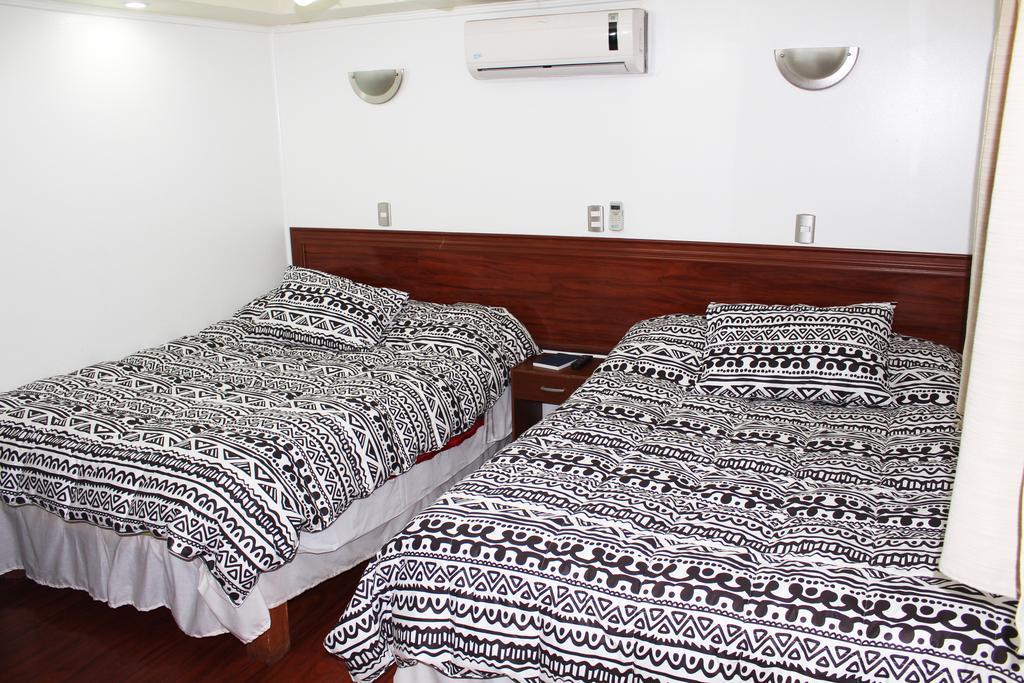 Residencial Victoria Said Hotel Линарес Екстериор снимка