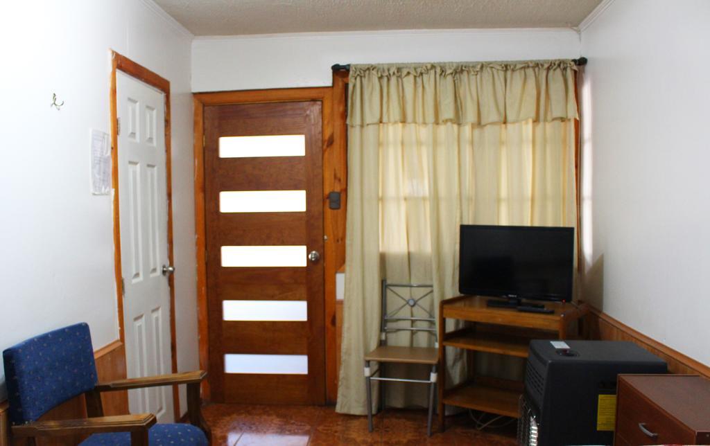 Residencial Victoria Said Hotel Линарес Екстериор снимка