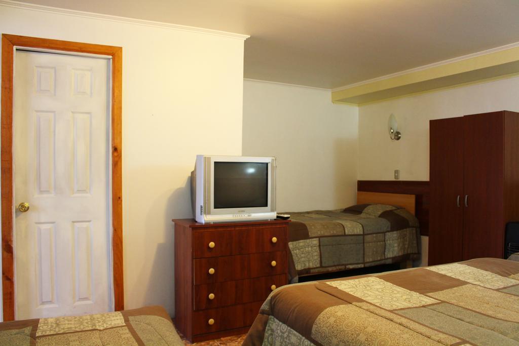 Residencial Victoria Said Hotel Линарес Екстериор снимка